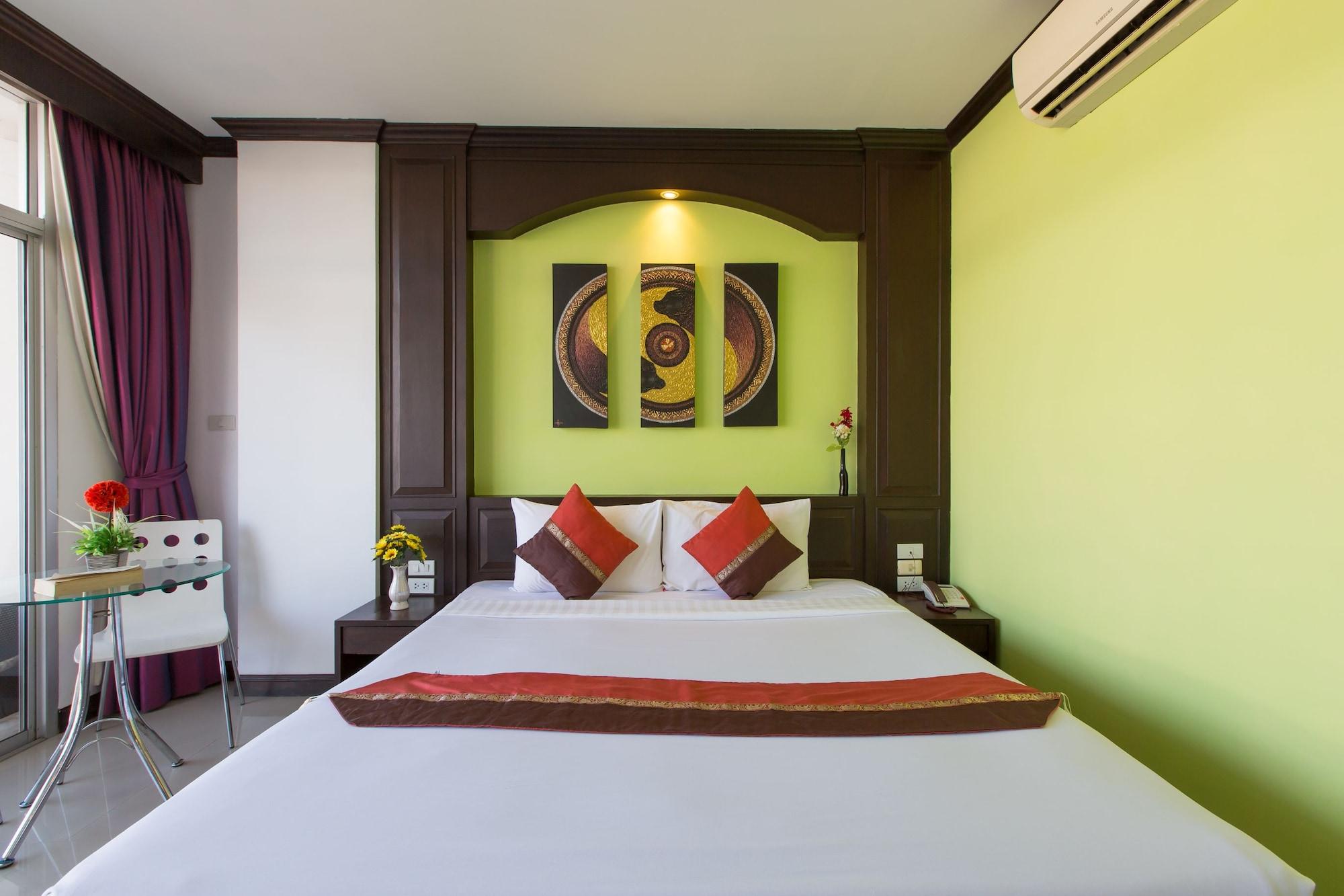 Patong Buri Hotel Exterior photo