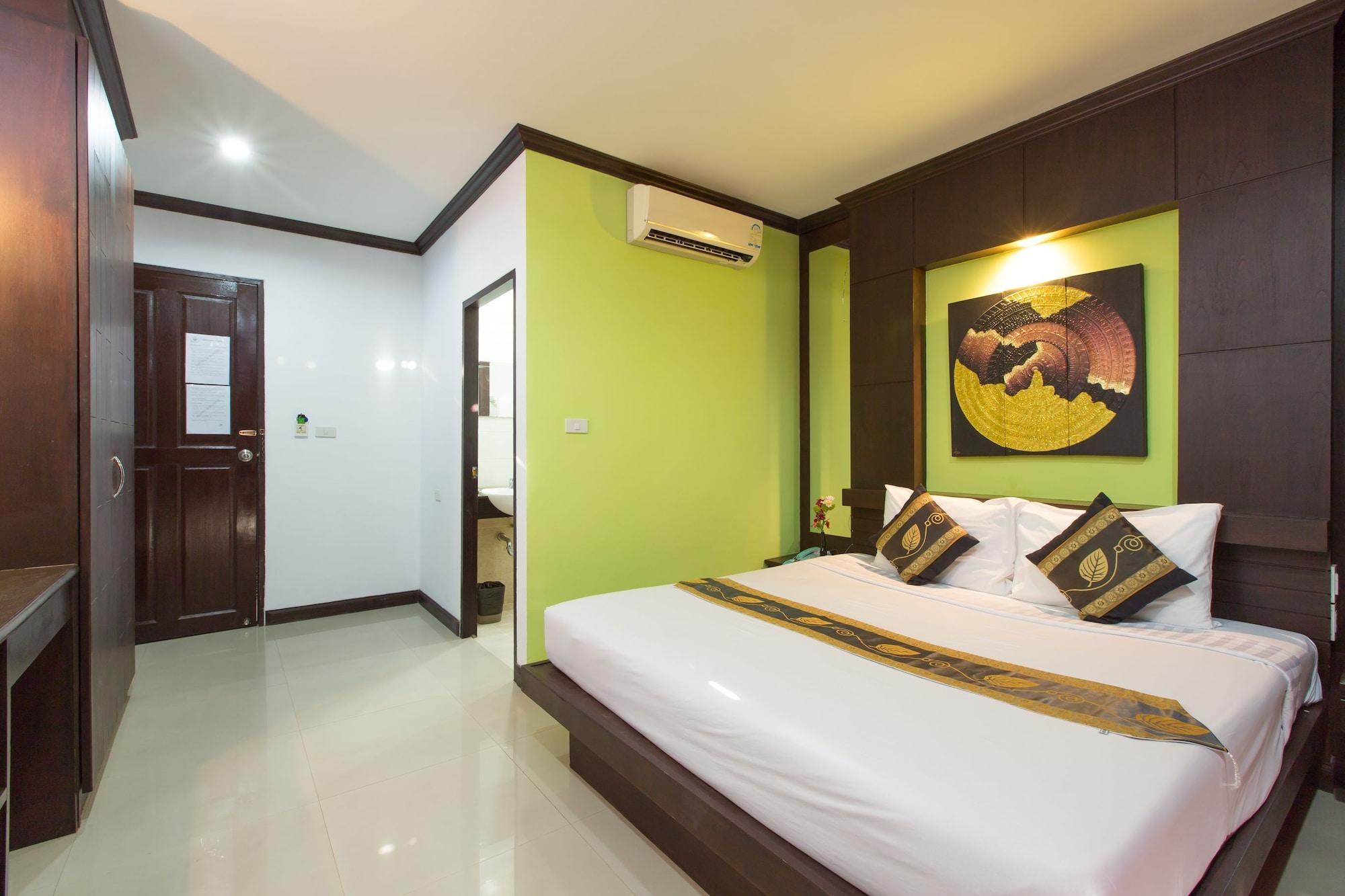 Patong Buri Hotel Exterior photo