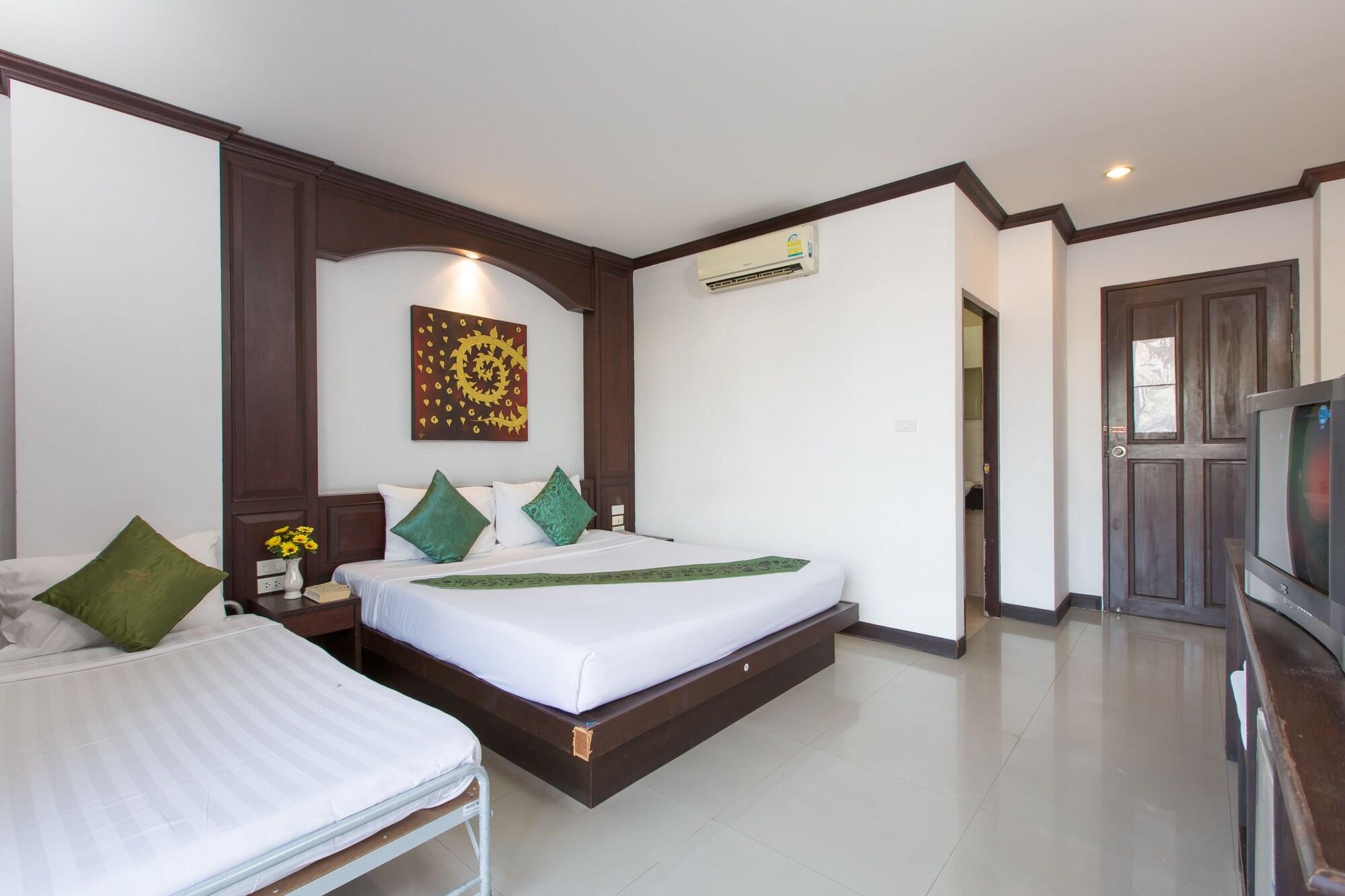 Patong Buri Hotel Exterior photo